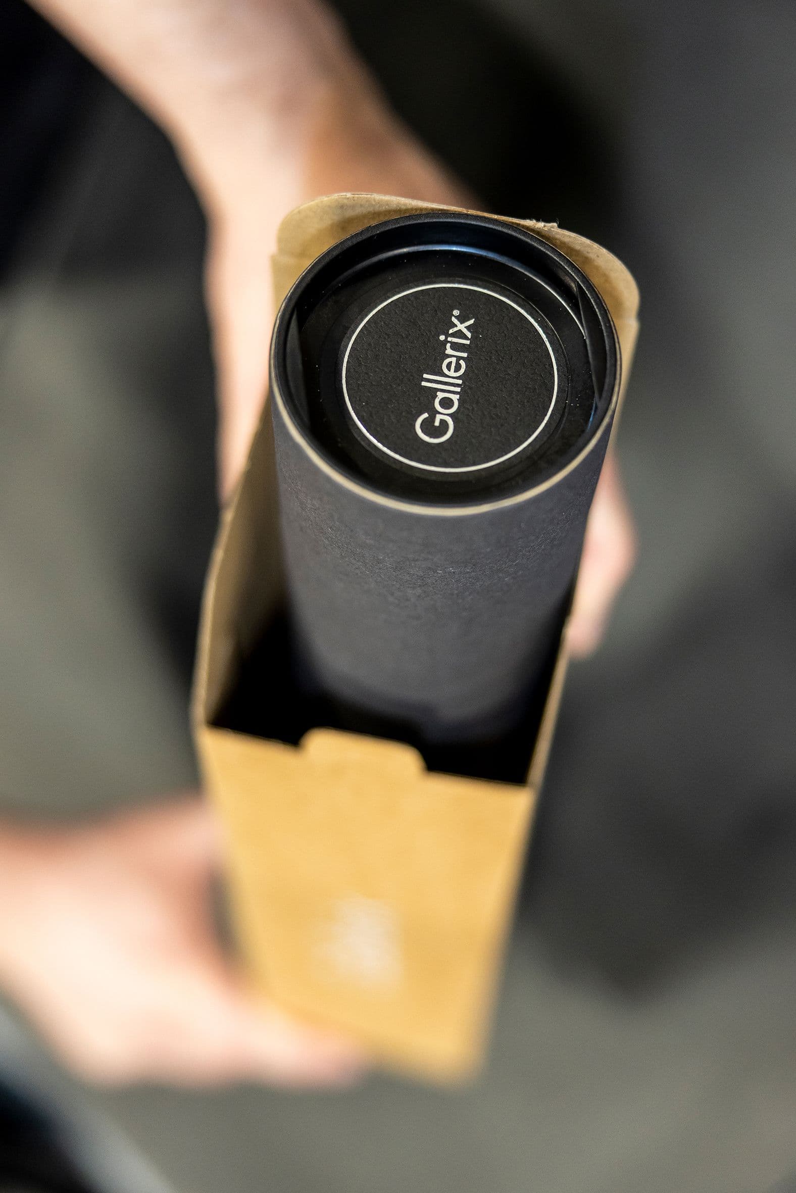 Svarta rör för affischer