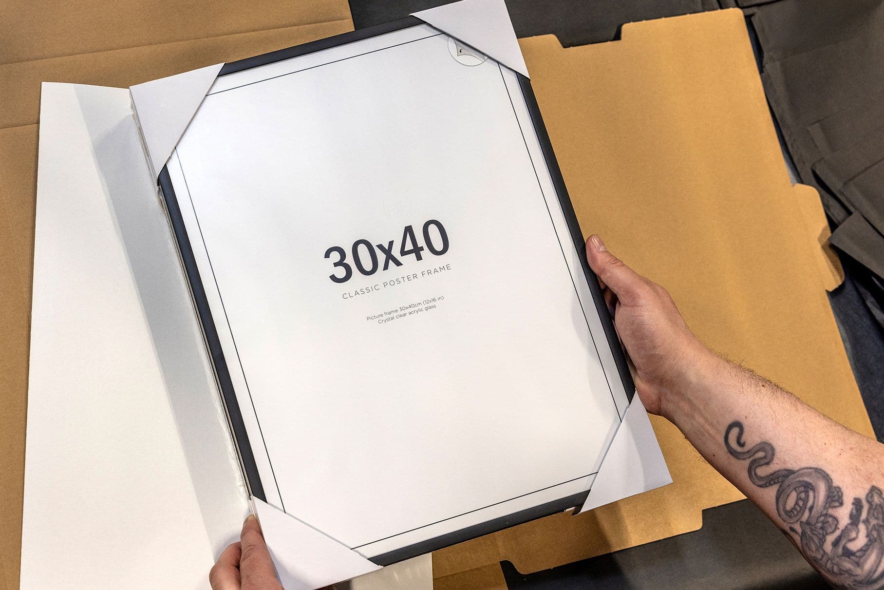 Affischram och tavelram